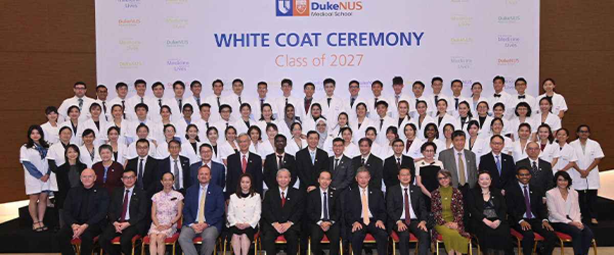 Duke-NUS class of 2027 class photo